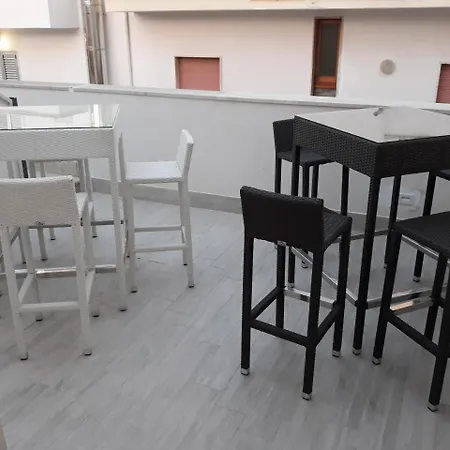 לינה וארוחת בוקר Felix -